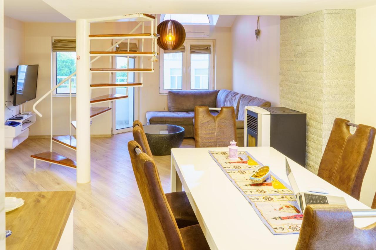 Apartament Centrally Located In Varna